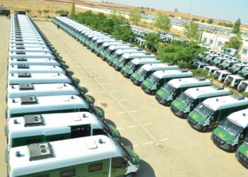 صناعة عسكرية /  تسليم 1048 عربة “مرسديس” محلية الصنع لفائدة مؤسسات عمومية وخاصة