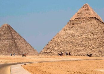 جدل واسع بعد تغريدة إيلون ماسك بشأن الأهرامات والفضائييين