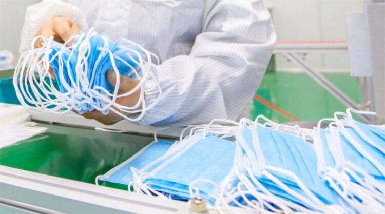 توزيع 1000 كمامة لفائدة التلاميذ بتندوف