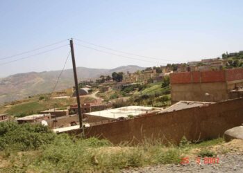 غليزان /  سكان بني زنطيس يناشدون انتشالهم من الحياة البدائية