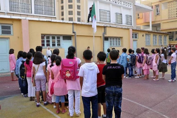 عين صالح / 1800 تلميذ يستفيد من المنحة التضامنية المدرسية