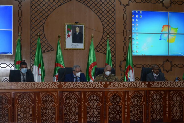 الوادي / الوالي يترأس اجتماعا للخلية الولائية المكلفة بمتابعة انتشار فيروس كورونا والوقاية منه