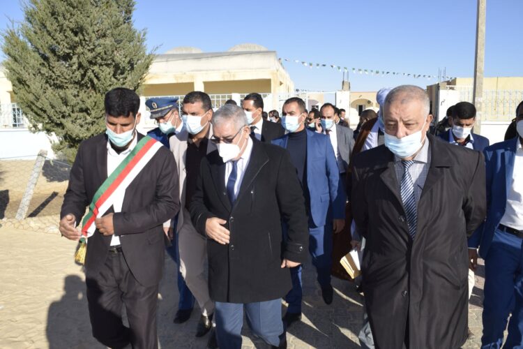 والي الوادي في زيارة عمل لبلديات الطالب العربي / متابعة انجاز عدد من المشاريع التنموية والاستماع الى انشغالات المواطنين