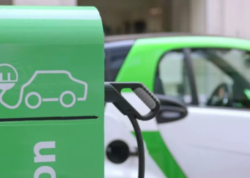 استعمال الكهرباء الخضراء في حظيرة النقل.. الجزائر بإمكانها توفير 4 آلاف مليار دينار جزائري