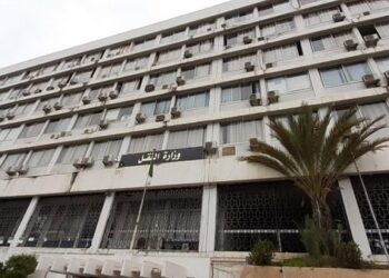 وزارة النقل / سكك حديدية : وزير النقل يؤكد على ضرورة عصرنة وتطوير أداء الشركات العمومية