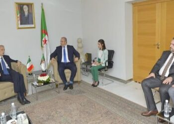 صناعة /  زغدار يدعو الى تكثيف الشراكة والاستثمارات بين الجزائر وإيطاليا